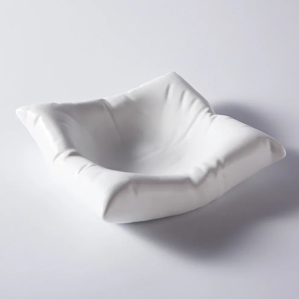 creative white high-end hotel square plate